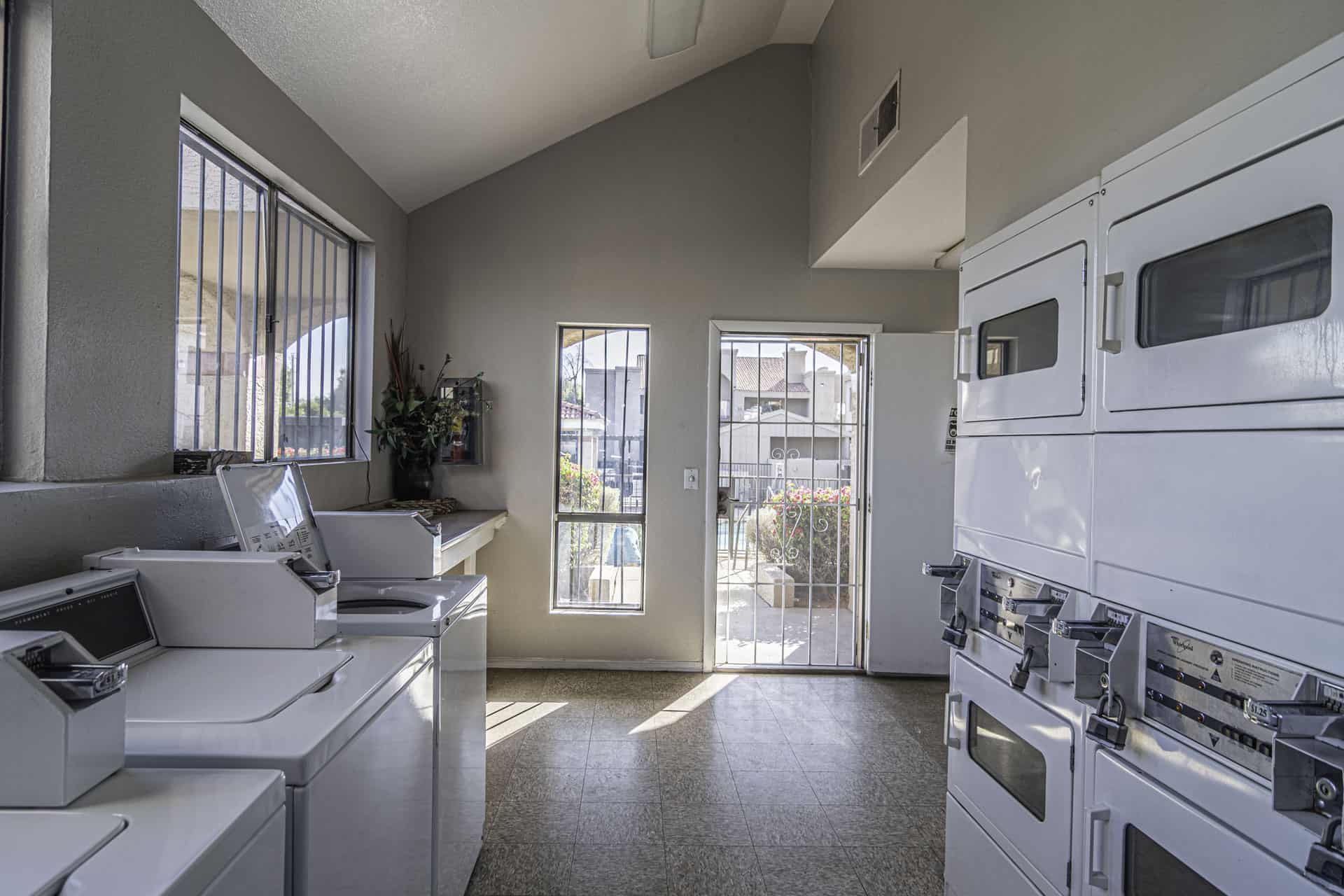 1521 W. Denton, Phoenix, arizona, 85015, ,Apartment,Multi-Family,Goldcrest Apartment,W. Denton ,2,1038